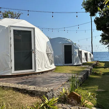 Glamping @ Pebbles & Fins Hotel